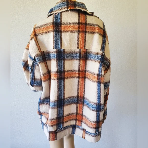 NEW POL PLAID SHACKET - Picture 14 of 16